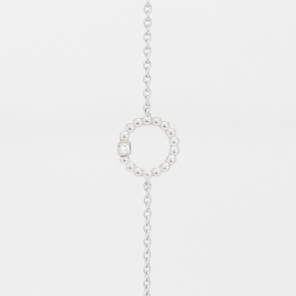 Bracelet en or blanc 18 carats en forme d'anneau perlé et diamant en or blanc